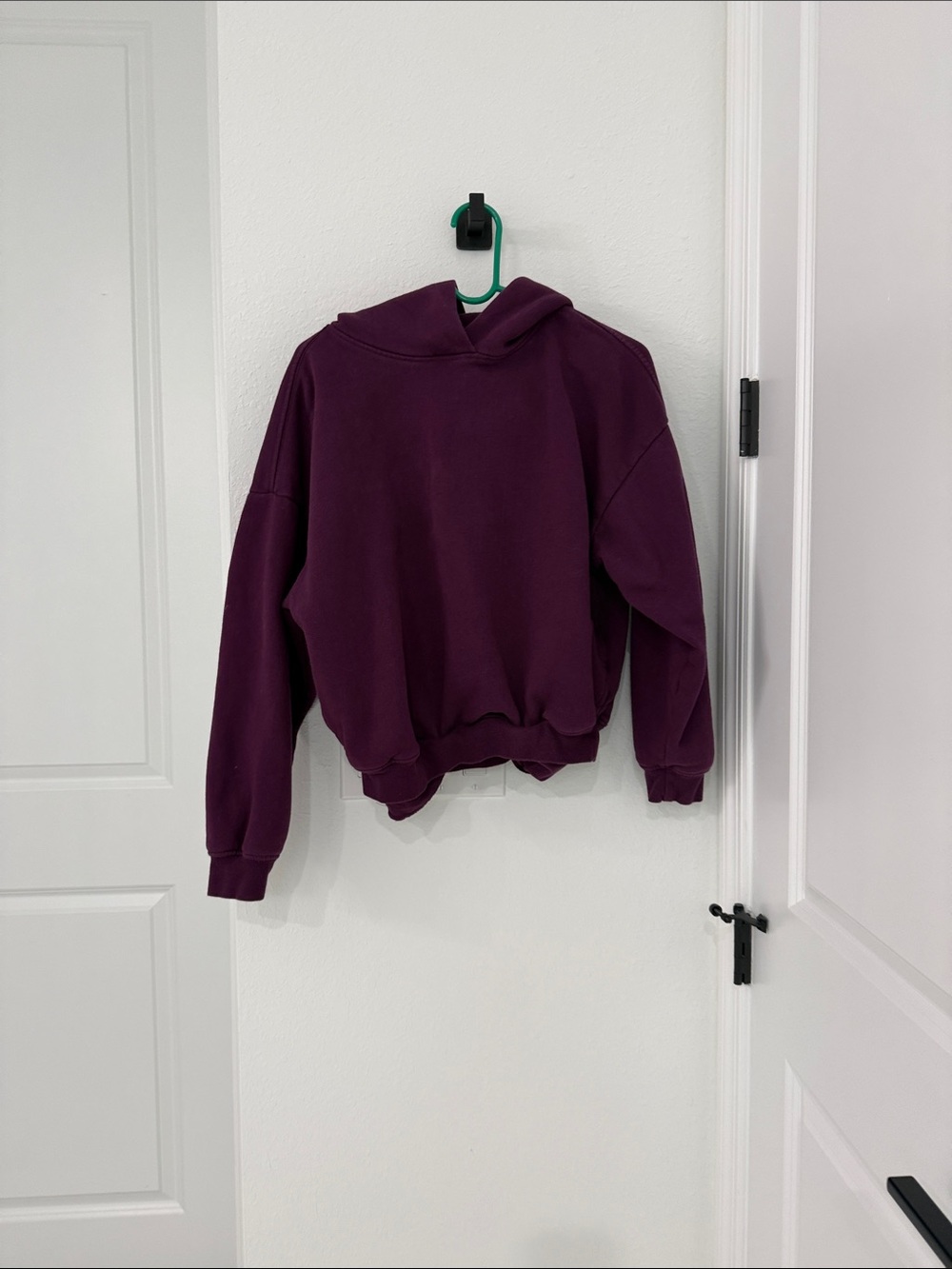 Garage Men's Crewneck Hoodie - Deep Plum size XXS